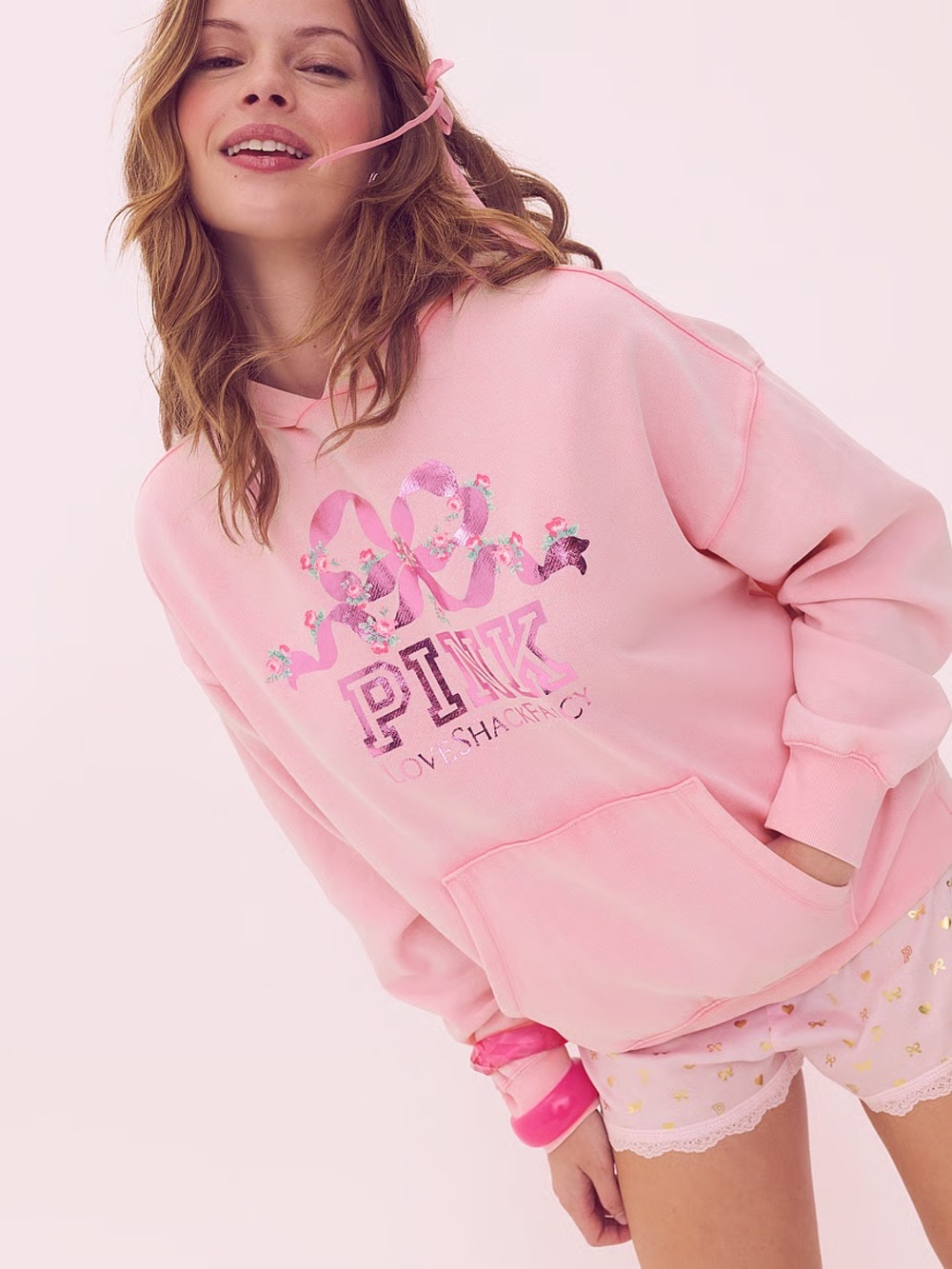 Victoria Secret PINK X LOVESHACKFANCY
OVERSIZED